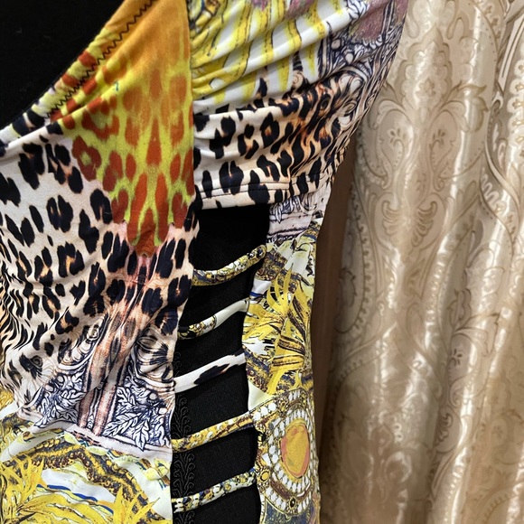 One-piece swimsuit - Picture 5 of 11